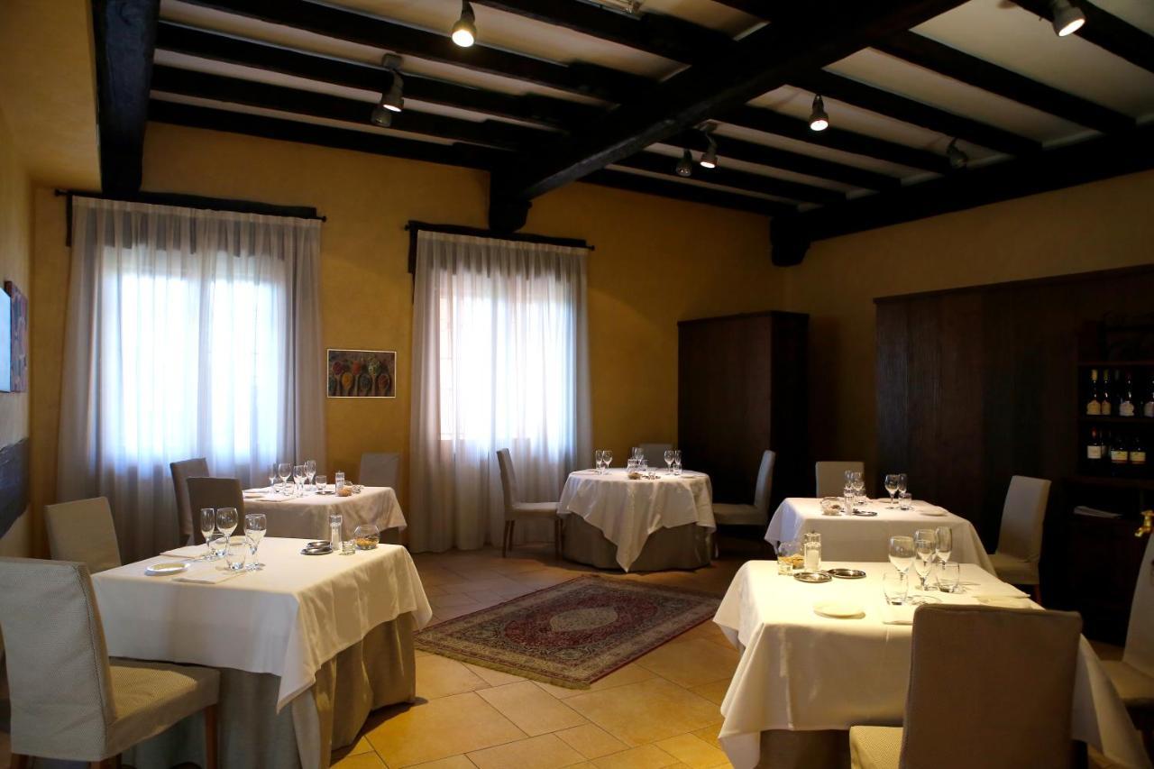 Scia' On Martin Hotel Buscate Bagian luar foto